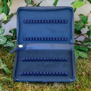 Leere 60-Schlaufen-Taschenapotheke Leder